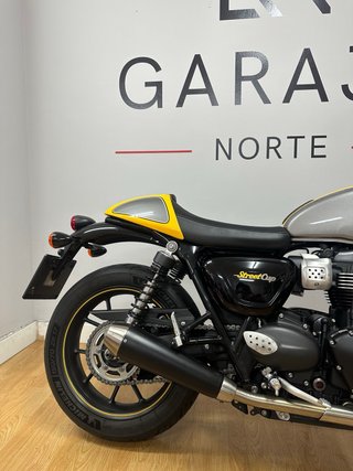 TRIUMPH STREET CUP 900