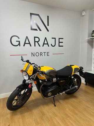 TRIUMPH STREET CUP 900