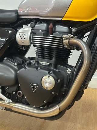 TRIUMPH STREET CUP 900