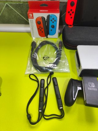 Nintendo Switch OLED + Micro sd 128 GB