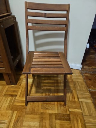 Conjunto de Mesa y 4 Sillas de Jardín