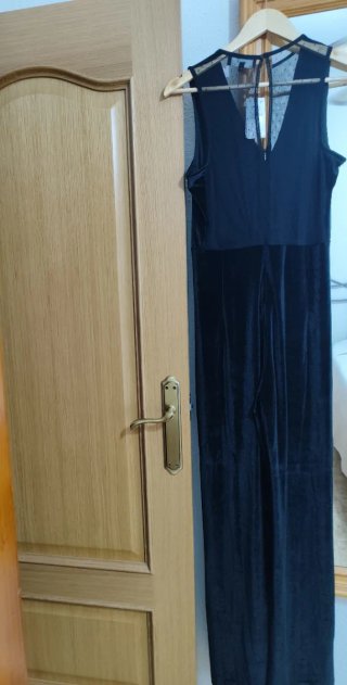 Mono de terciopelo negro Ideal para Fiestas.