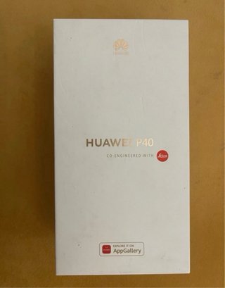 Huawei P40 Dorado + caja + cargador