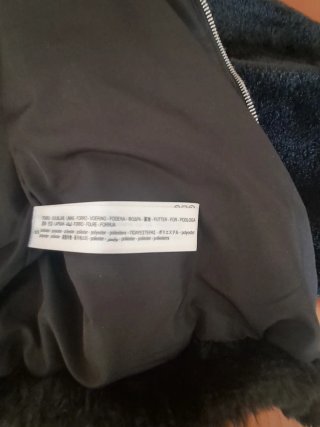 Chaqueta de pelo Bershka negra talla L