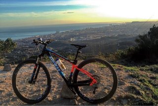 Bici Giant de Carbono Montaña