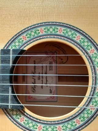 Guitarra Flamenca Romero 2E + Estuche
