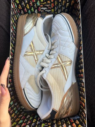 Zapatillas Munich Gresca Oro y Blanco