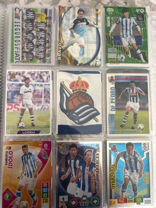 LOTE 3 — 54 CROMOS DE LA REAL SOCIEDAD DIFERENTES