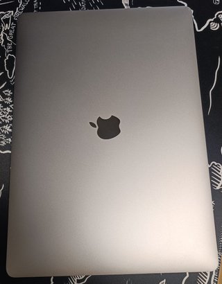 MacBook Pro 15 2017 i7 16GB 256GB Touch Bar