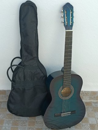 2 Guitarras clásicas MSA