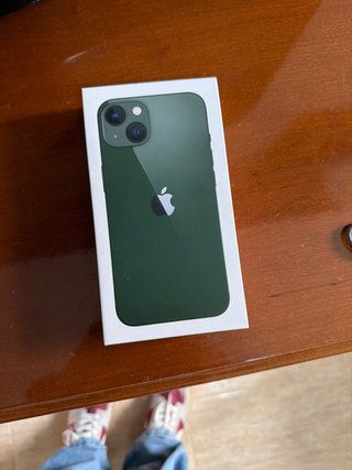 Caja iPhone 13 Verde