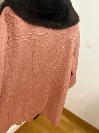 Chaqueta rosa con cuello de pelo asos