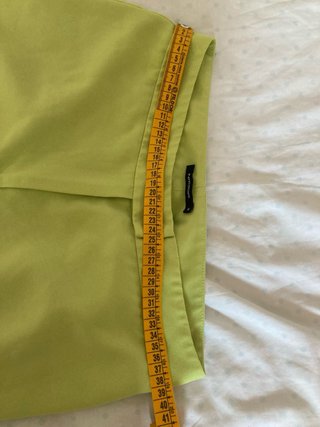 Pantalones verdes acampanados