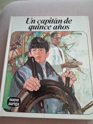 Libro juvenil Un capitán de quince años.