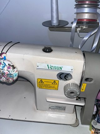 Máquina de Coser Industrial Venus