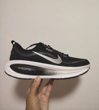 T46 Nike Vomero 18 GTX