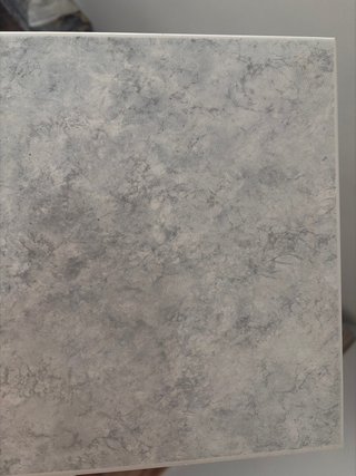 Azulejo cerámico efecto piedra blanco/gris