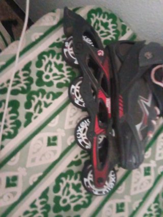 Patines en línea negros