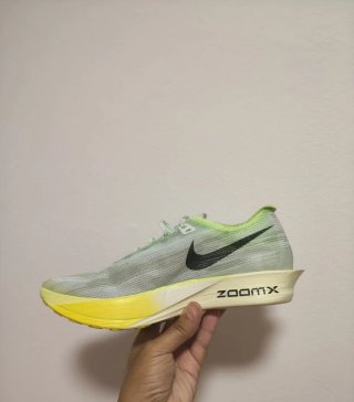 T42,5 Zapatillas Nike ZoomX Streakfly 2