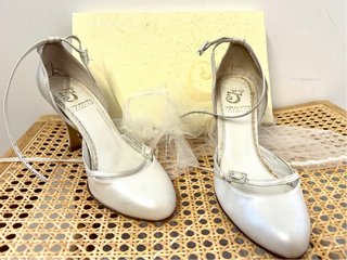 Zapatos de boda Sara Navarro n 38