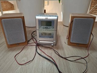 Minicadena JVC CD y Radio Cassette