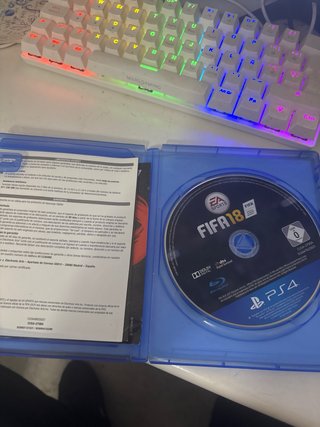 Pacchetto FIFA 18 e FIFA 23 (PS4)