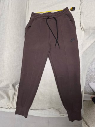 Pantaloni Nike Marrone