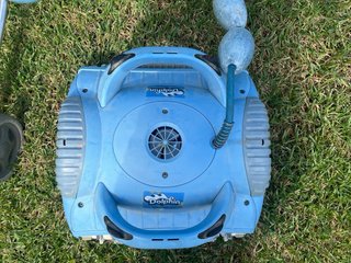 Robot limpiafondos Dolphin Master M3