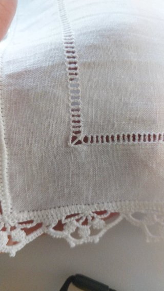 Set Runner da tavola beige+ pizzi camera