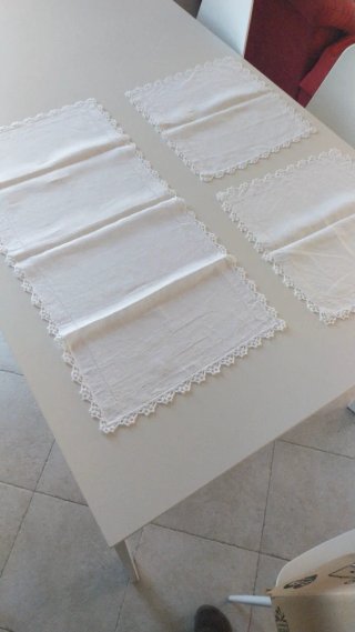 Set Runner da tavola beige+ pizzi camera