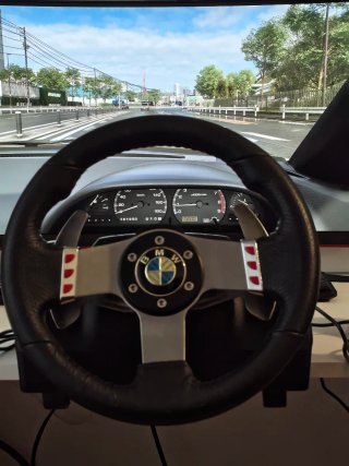 Volante G27 con cambio, freno de mano y pedales
