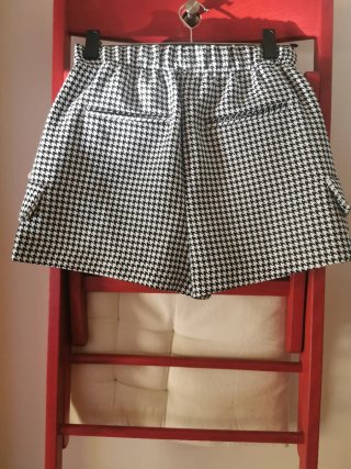 Falda pantalón cuadros blanco y negro