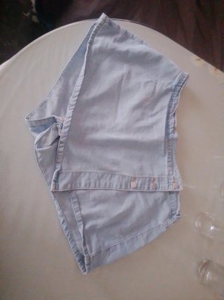 Pantalón corto cuero negro con cinturón