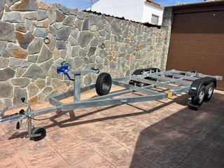 Remolque doble eje para barco