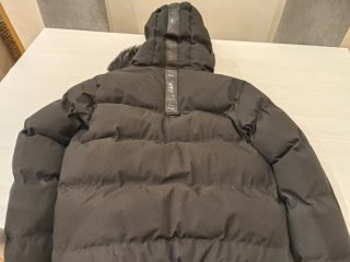 Abrigo Supply & Demand Negro
