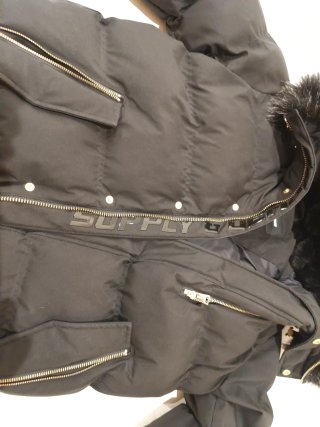Abrigo Supply & Demand Negro