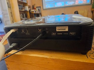 Proyector Optoma HD27e + Pantalla Cine