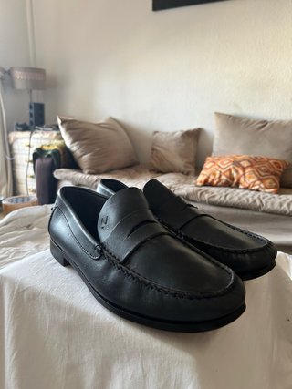 Zapatos de vestir negros marca canyon