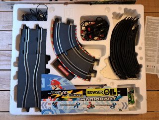 Scalextric Carrera GO!!! Mario Kart