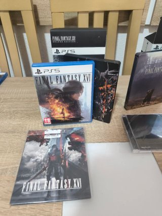 Pacchetto PlayStation 5 (PS5) con giochi e accessori