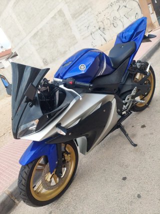 Yamaha YZF 125cc Deportiva Azul/Plata