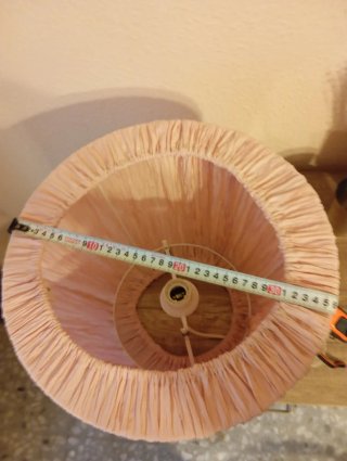 Lámpara colgante IKEA rosa tela preciosa.