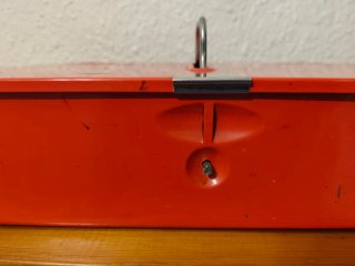 Caja metálica Vintage para limpieza de calzado