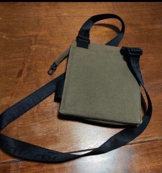 Bandolera Adolfo Dominguez de Lona