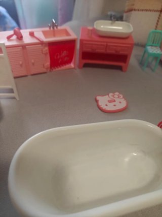 Muebles casa Hello Kitty