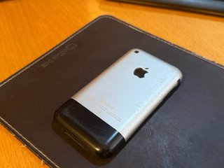 iPhone 2G 8GB Apple