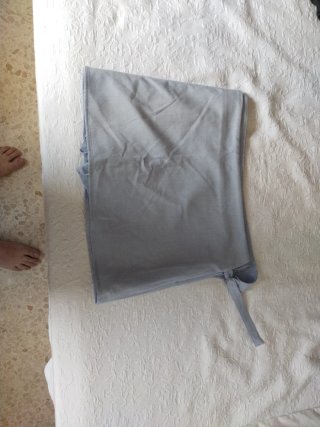 Falda pantalón gris con lazo