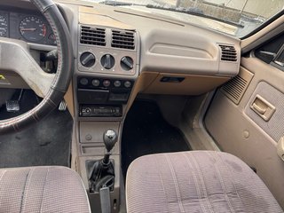 Peugeot 205 1988