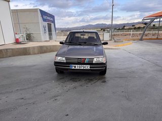 Peugeot 205 1988