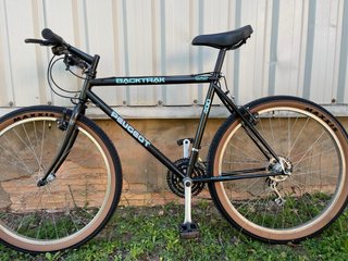 Bicicleta Peugeot Backtrak 400
